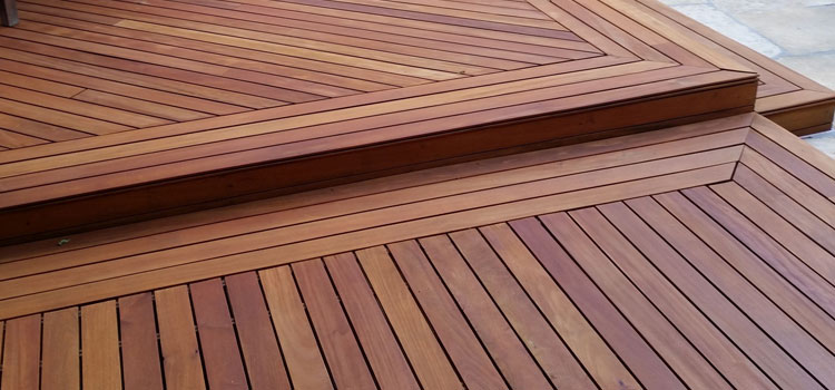 Redwood Decking Material in Carson, CA